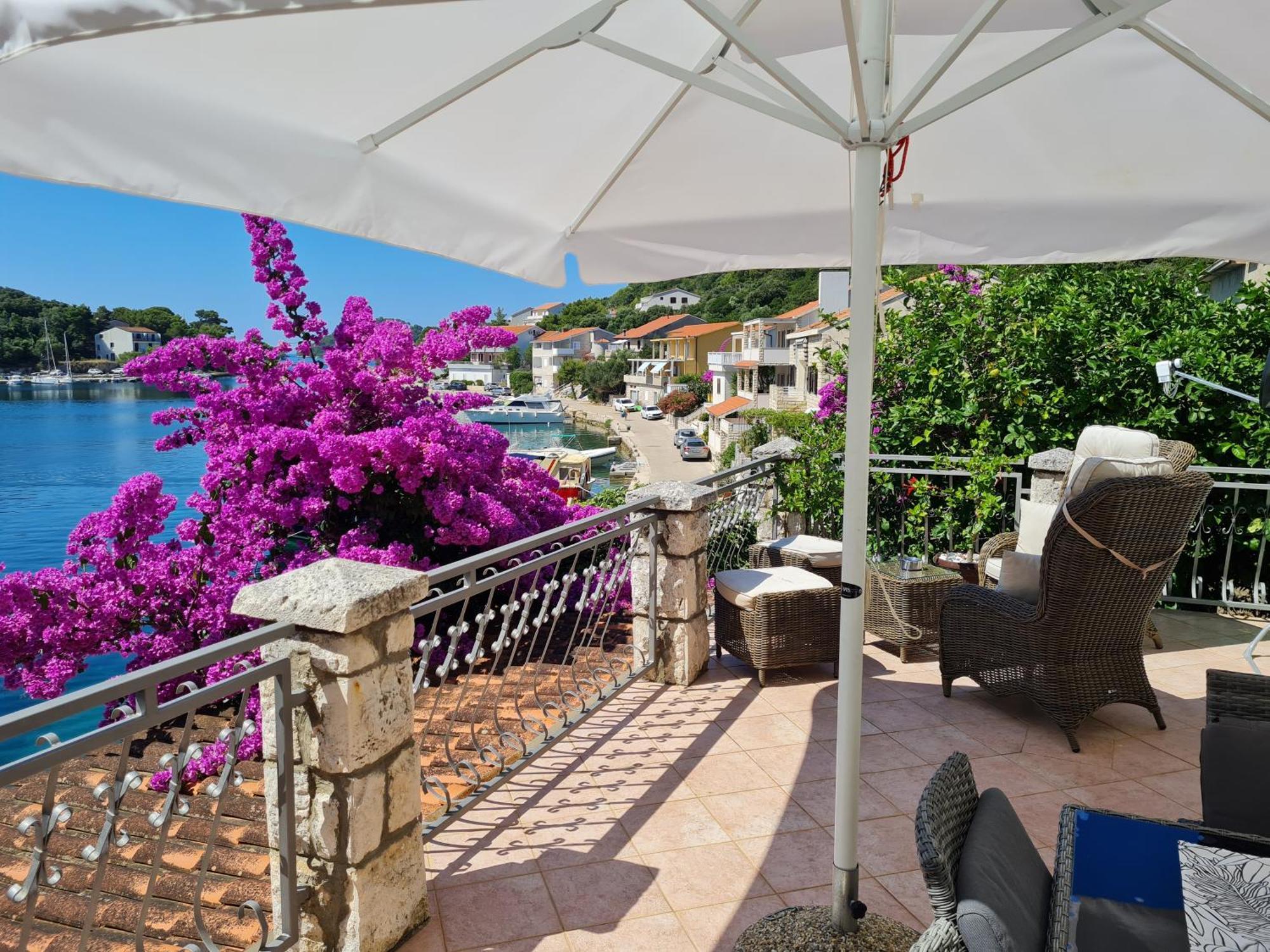 Villa Agata Lastovo エクステリア 写真