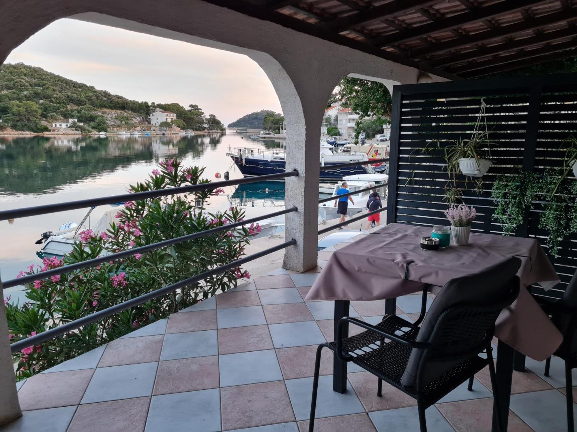 Villa Agata Lastovo エクステリア 写真